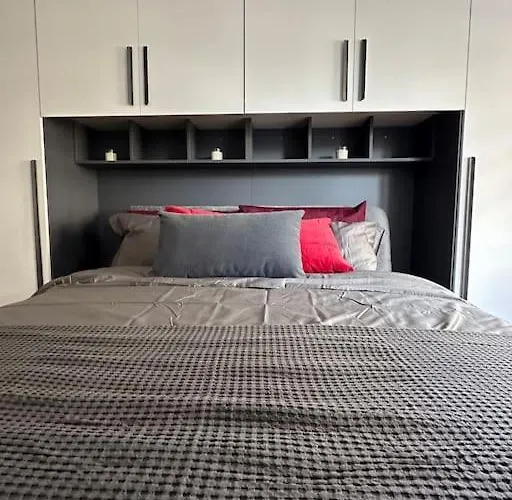 Cozy Suite With Terrace